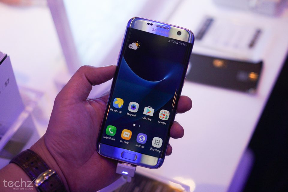 samsung-galaxy-s7-edge-blue-coral-chinh-thuc-mo-ban-tai-viet-nam-927-2
