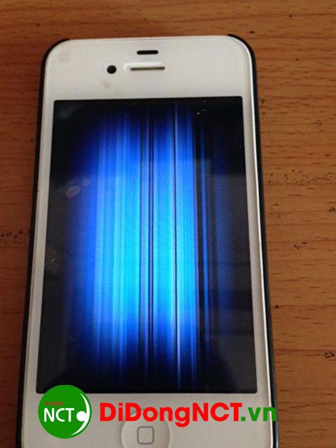 man-hinh-iphone-xuat-hien-ke-soc-thi-xu-li-ra-sao