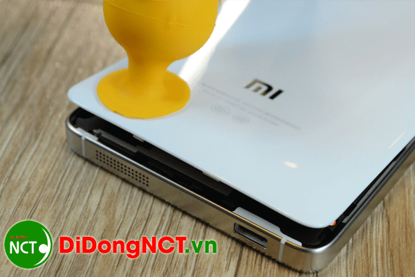 thay-man-hinh-dien-thoai-samsung-quan-4-hcm