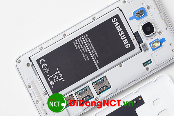 thay-man-hinh-samsung-tinh-binh-duong