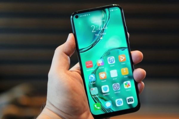 thay-man-hinh-dien-thoai-huawei-nova-7i-uy-tin-4