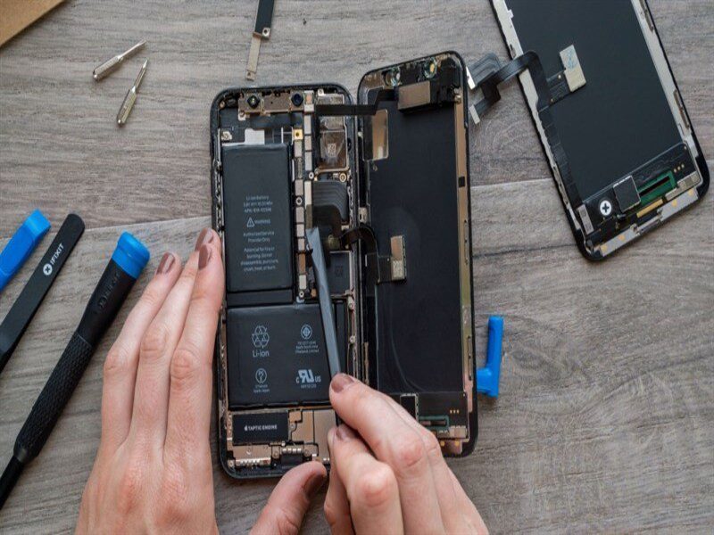 Trung tâm ép cổ cáp màn hình Iphone Xs chuyên nghiệp, giá tốt