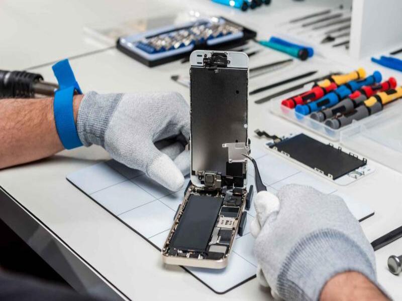 Trung tâm ép cổ cáp màn hình điện thoại Iphone 13 Pro uy tín, hiệu quả