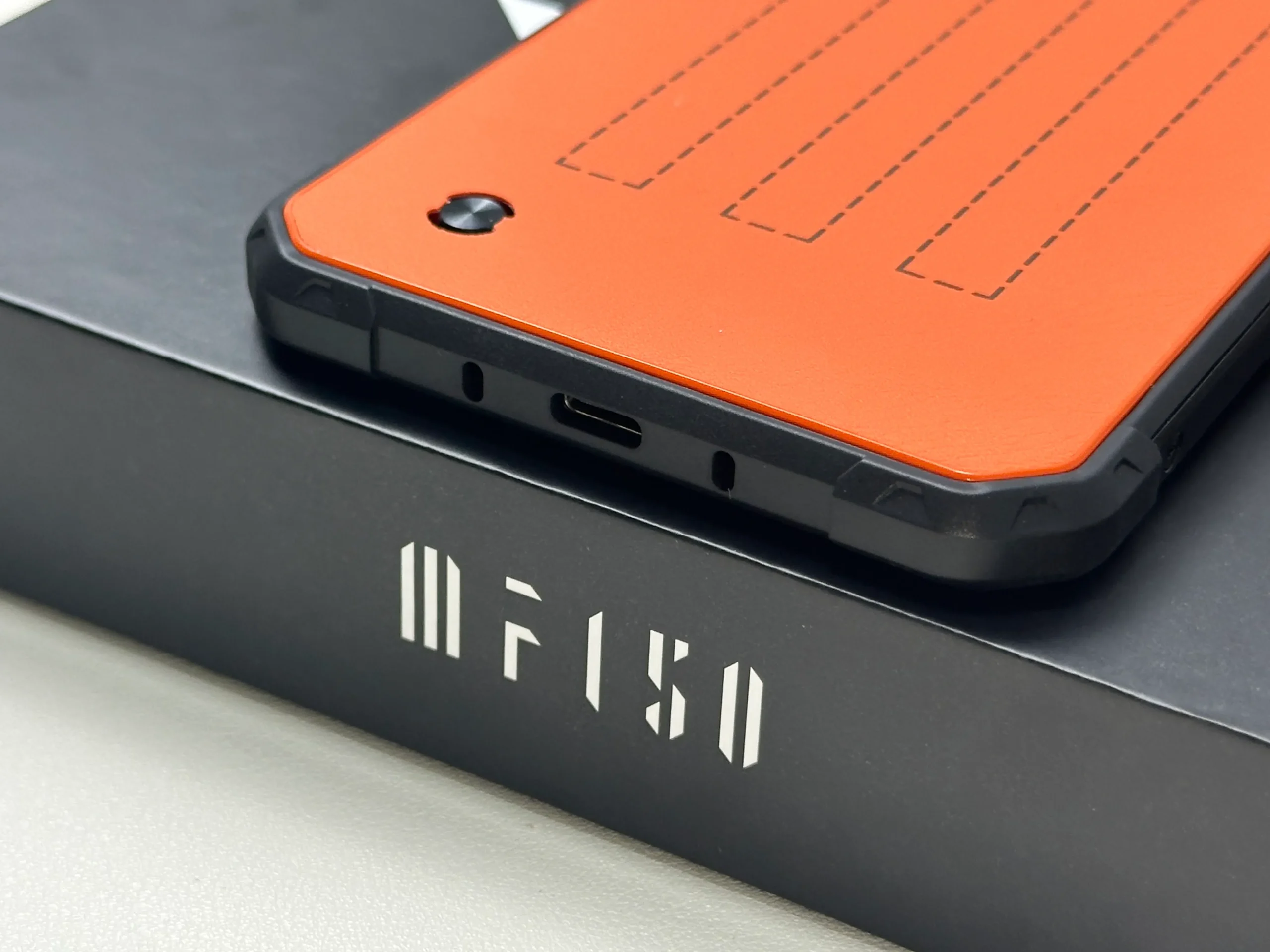 Điện thoại IIIF150 Air1 Ultra New Fullbox giá rẻ